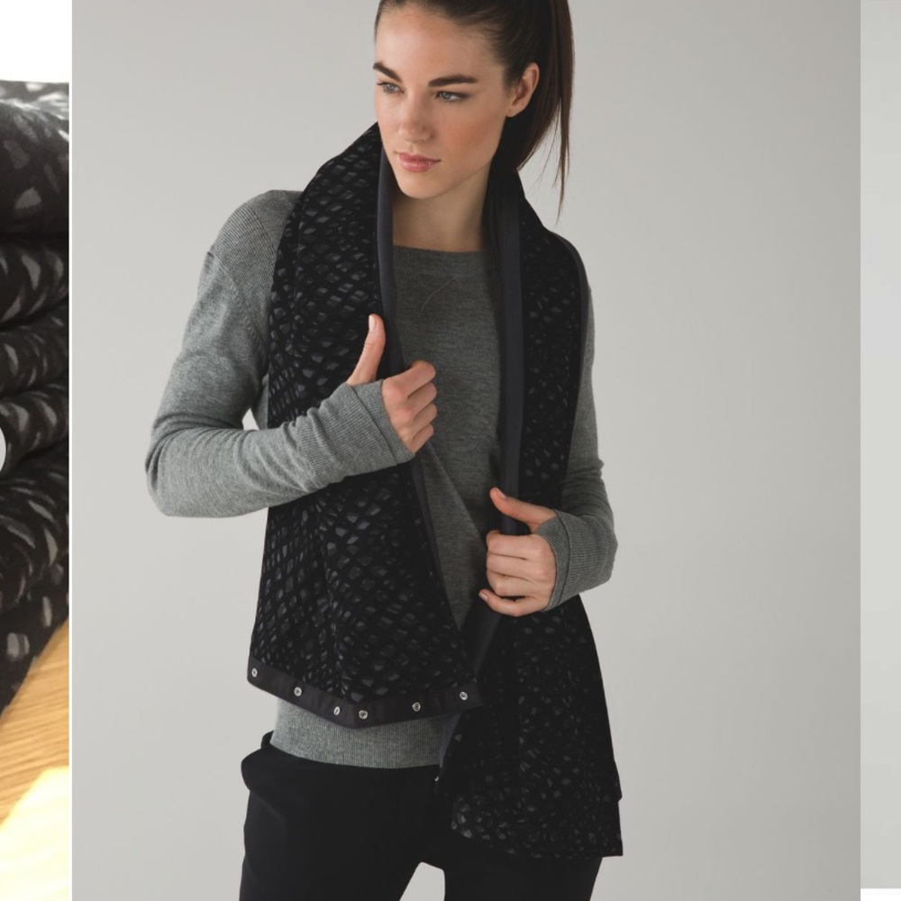 Lululemon Vinyasa Scarf *Fleece
